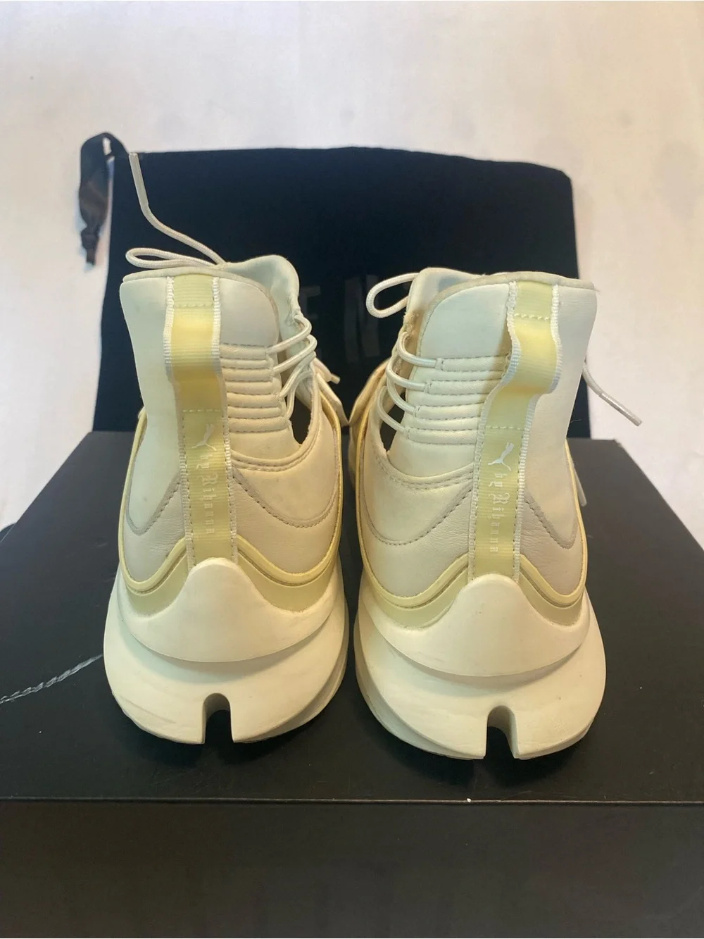Fenty X Puma Wmns Trainer High Whisper White Leather Rare Size 10 w/box & Bag